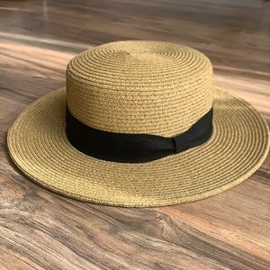 Straw hat. Sun hat.